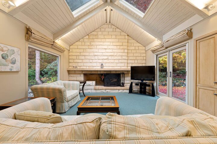 Property Photo: 3535 W 47th Avenue BC V6N 3N9