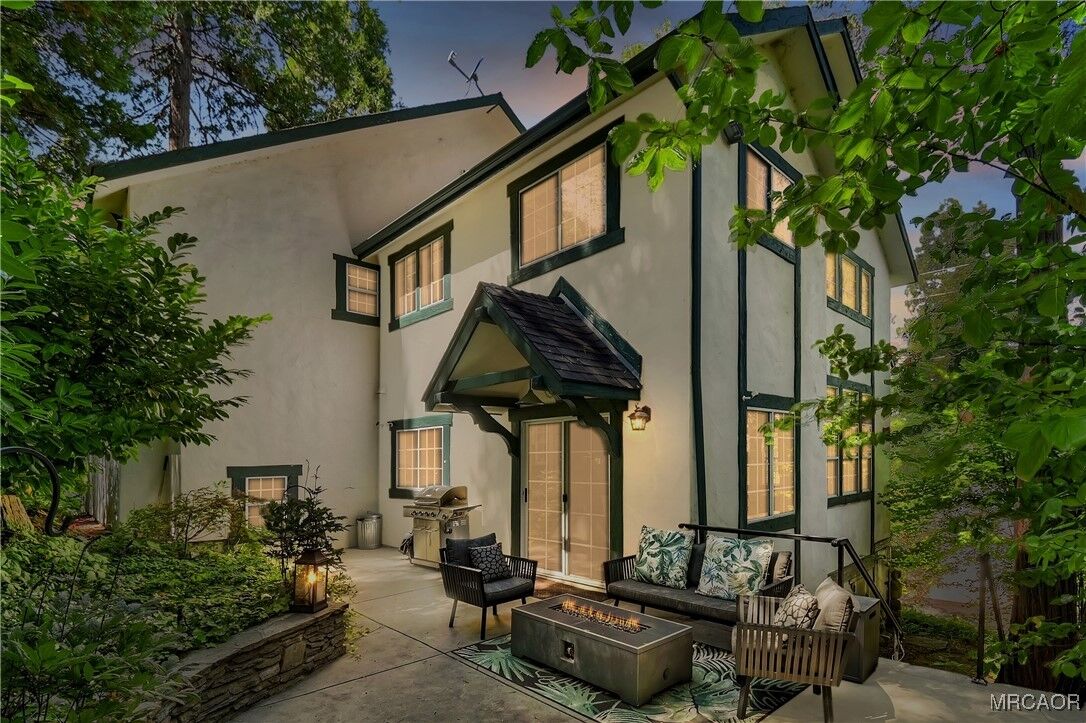 Property Photo: 244 Corona Circle CA 92352