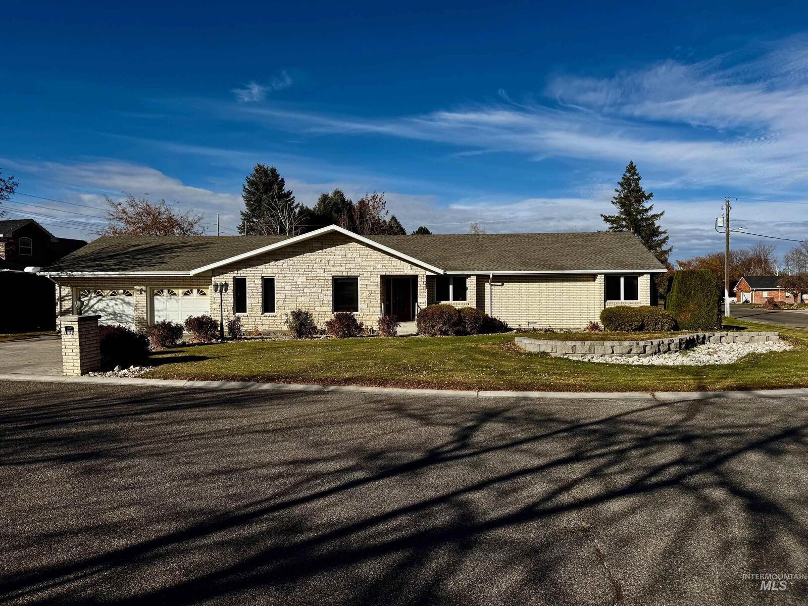 Property Photo: 1142 Fairview Ave ID 83350