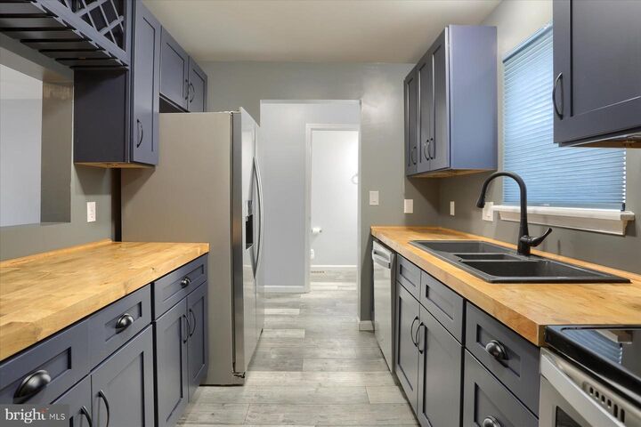 Property Photo:  1412 N 6th Street  PA 17102 