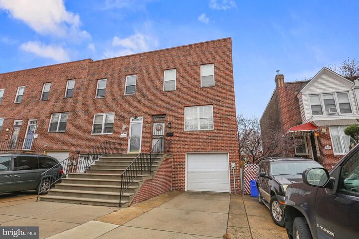 6218 Lindbergh Boulevard  Philadelphia PA 19142 photo