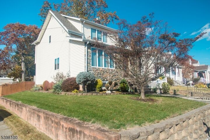 Property Photo:  114 Wyoming Ave  NJ 07083 