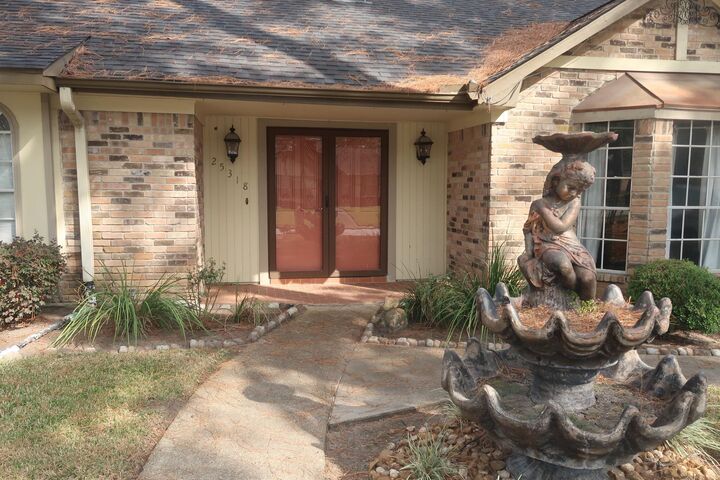 Property Photo:  25318 Lynbriar Lane  TX 77373 