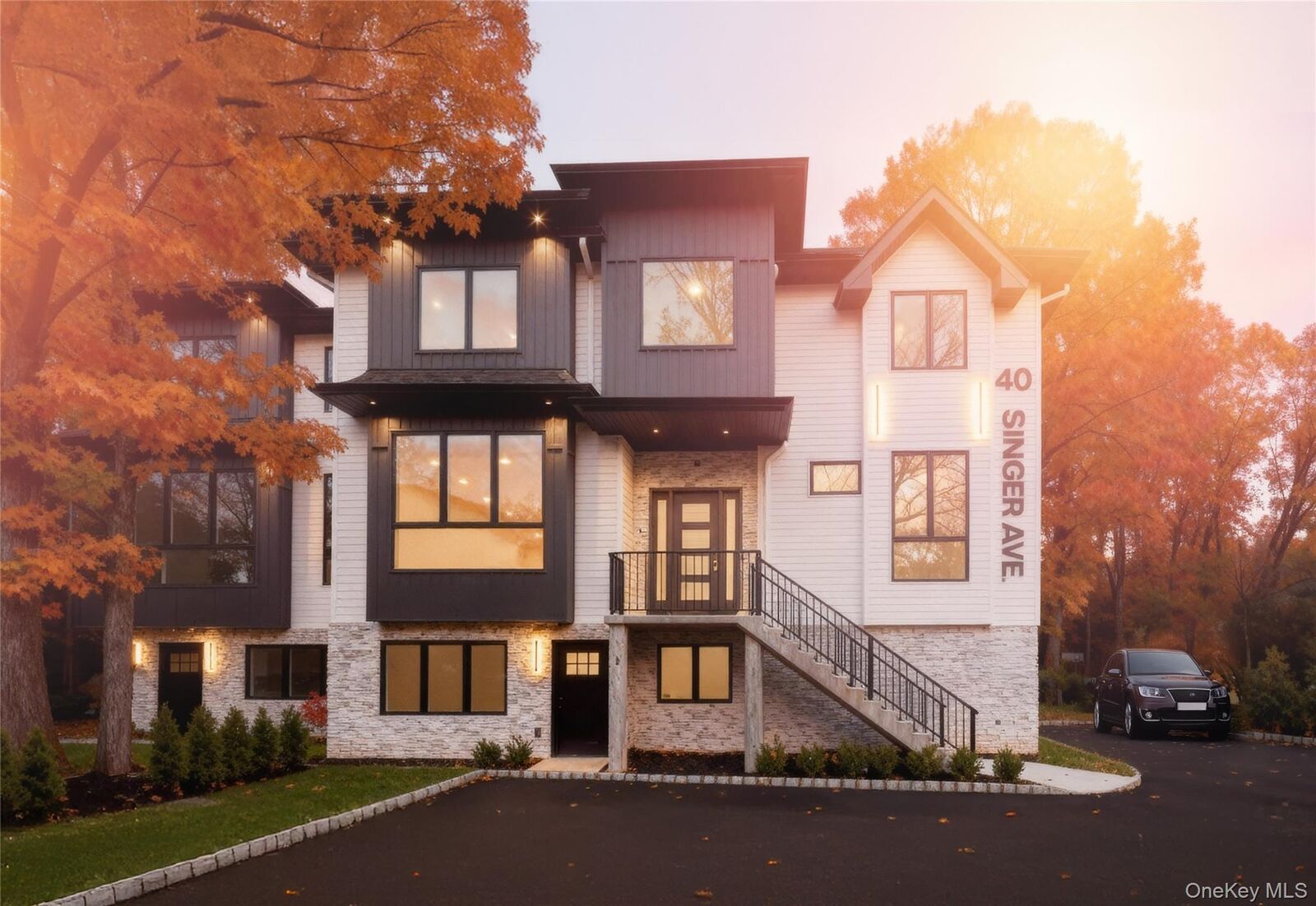 Property Photo:  40 Singer Avenue 214  NY 10977 