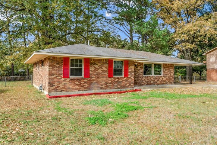 Property Photo:  3643 W Big Bend Dr  TN 38116 