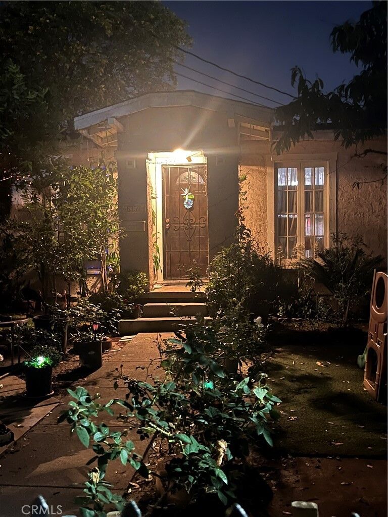 Property Photo:  6350 Court Ave  CA 90601 