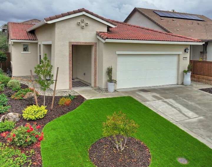 Property Photo: 1559 Haydin Place CA 95762