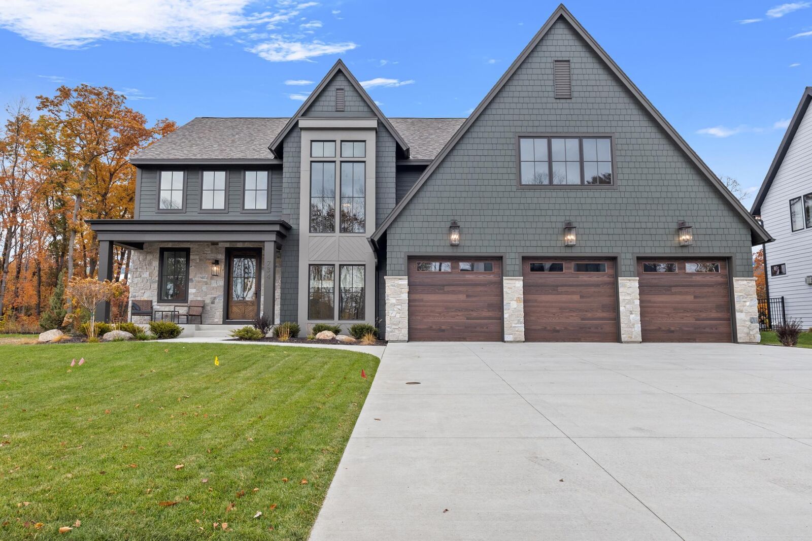 Property Photo:  734 Shawnee Woods Road  MN 55340 