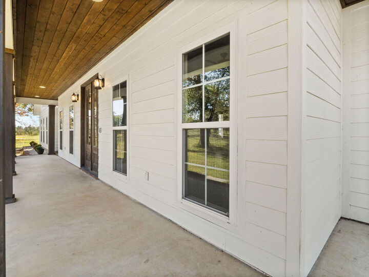 Property Photo:  572 S Smokey Cove Rd  LA 70660 