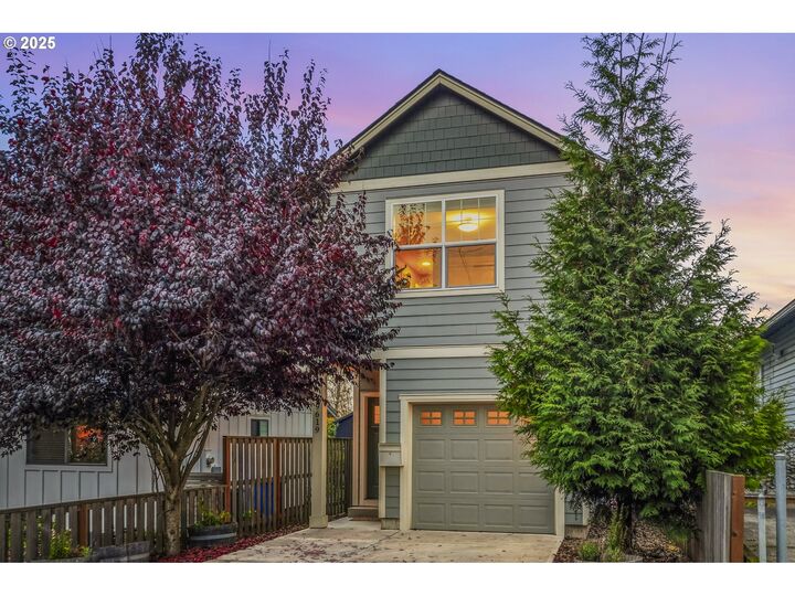 9619 N Kalmar St  Portland OR 97203 photo