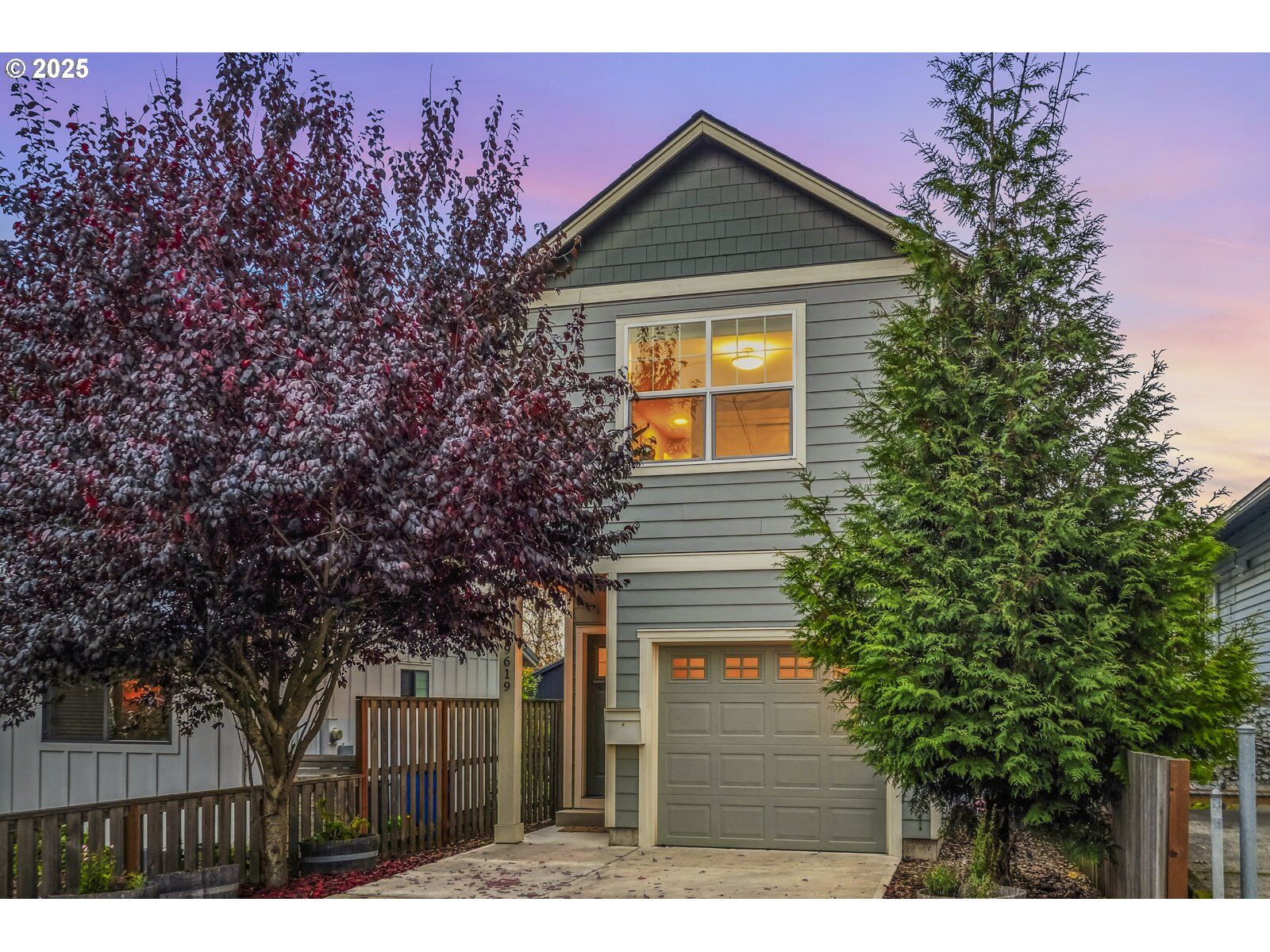 Property Photo: 9619 N Kalmar St OR 97203