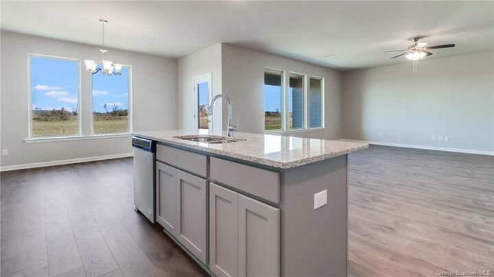 Property Photo:  4685 E Ridge Road E  LA 70607 