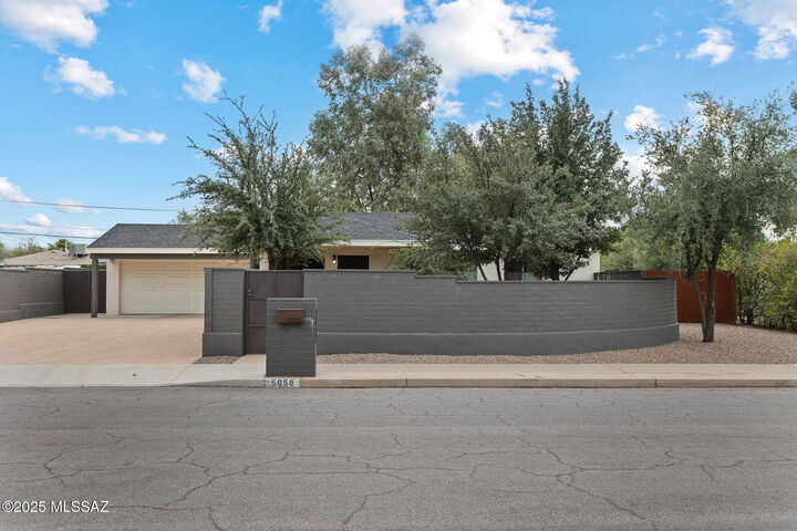 Property Photo:  5658 E Linden Street  AZ 85712 