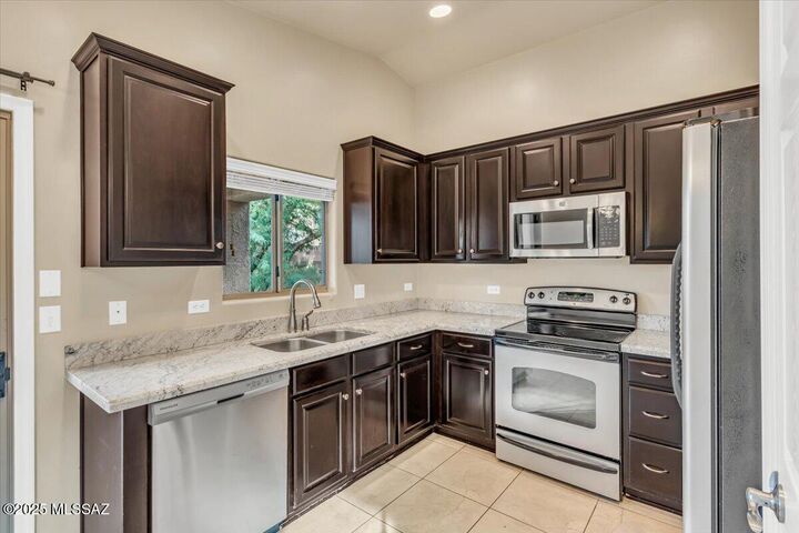 Property Photo:  7555 E Majestic Palm Lane  AZ 85756 