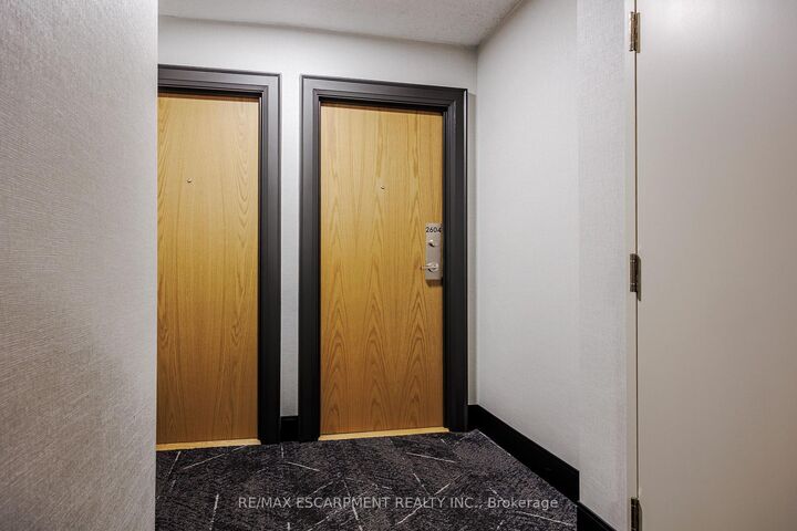 Property Photo: 150 Charlton Avenue E 2604 ON L8N 3X3