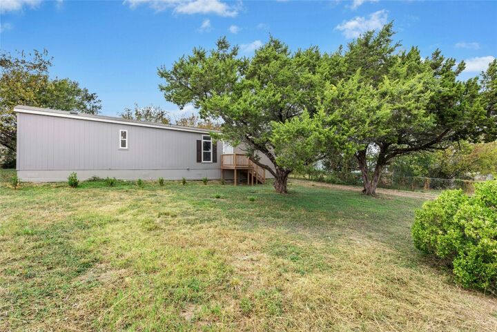Property Photo: 1702 Dakota Trace TX 76548