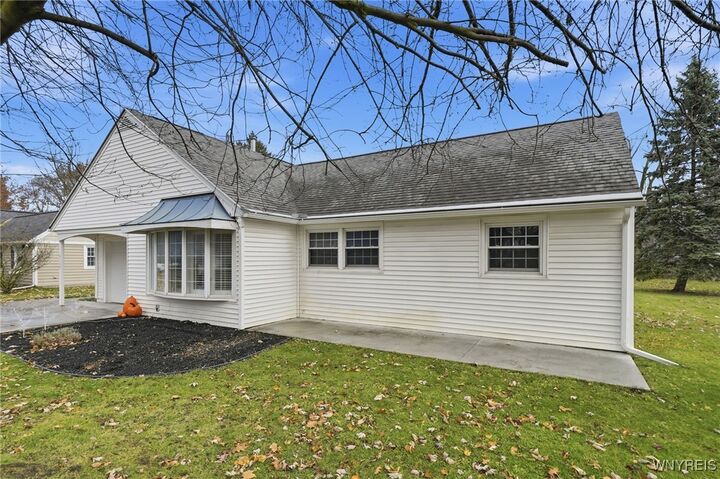 Property Photo: 4139 Wildwood Drive NY 14221