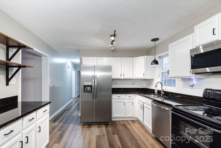 Property Photo: 263 Newberry Drive NC 28732