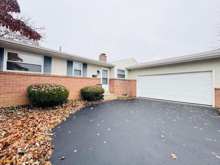 Property Photo:  1016 Lambeth Drive  OH 43220 