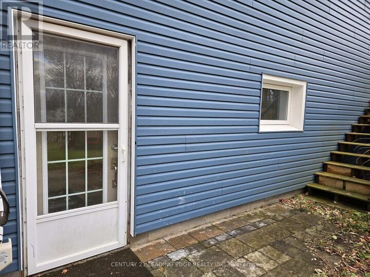 Property Photo:  276 Walter Drive Bsmt  ON L4P 3A7 