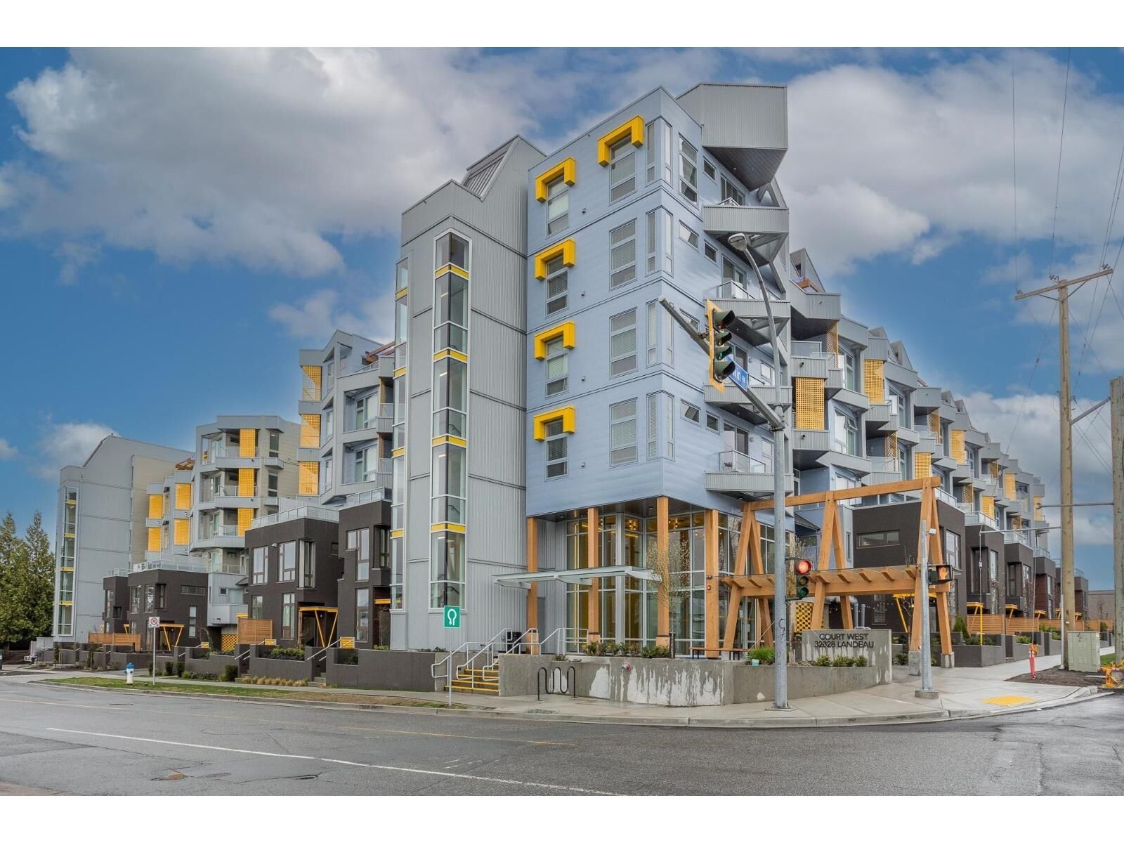 Property Photo:  32828 Landeau Place 606  BC V2S 0M4 