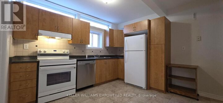 Property Photo: 89 Centre Street East Main Floor ON L4C 1A3