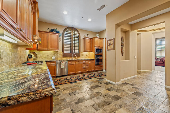 Property Photo:  6331 Via Stasera  CA 92260 