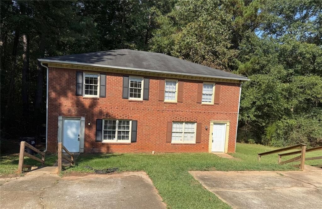 Property Photo:  1736 Salem Woods Drive SE B  GA 30013 