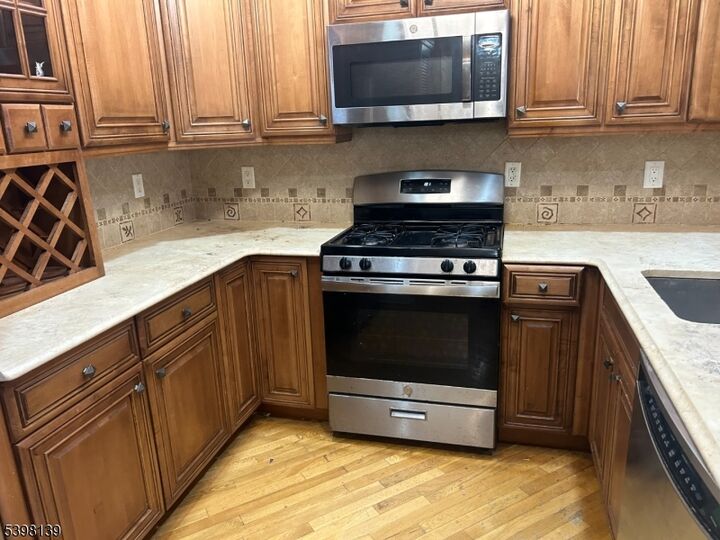 Property Photo:  10 Wilshire Ter  NJ 07405 