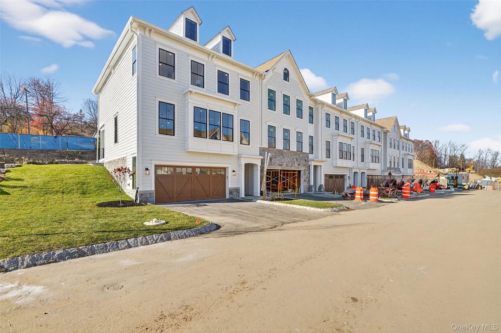 Property Photo:  1817 Soundview Court  NY 10598 