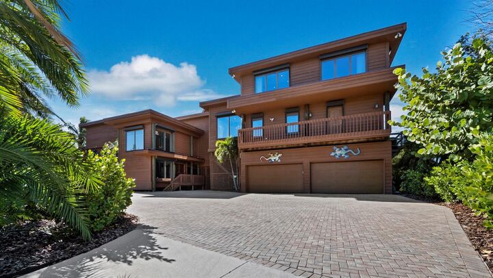 Property Photo:  6685 Gulf Of Mexico Drive  FL 34228 