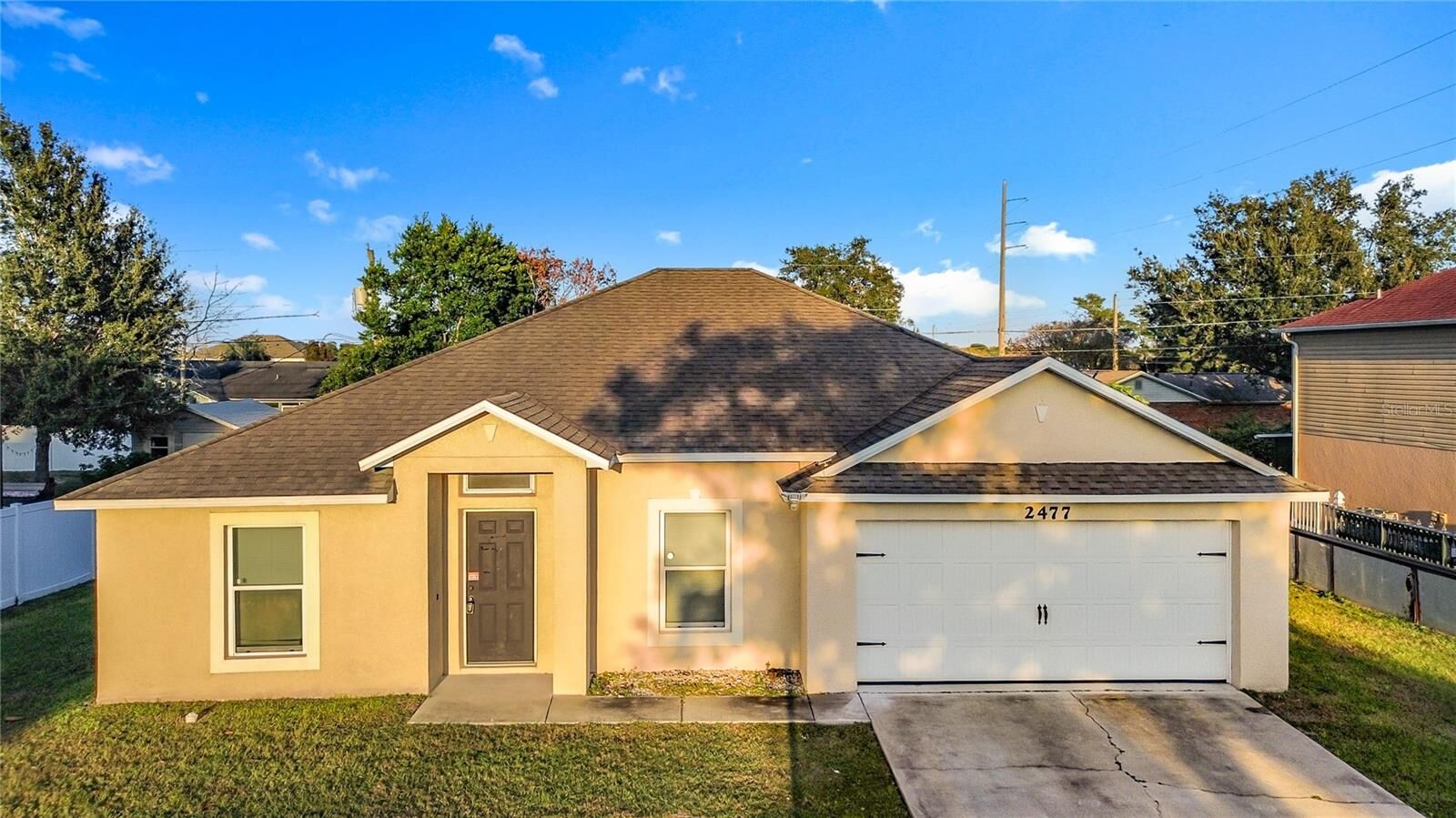 Property Photo:  2477 Albury Avenue  FL 32738 