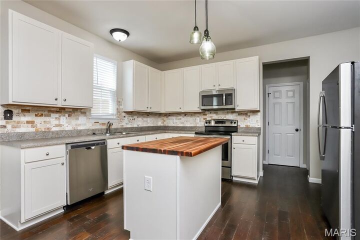 Property Photo: 3234 Starkville Street MO 63301