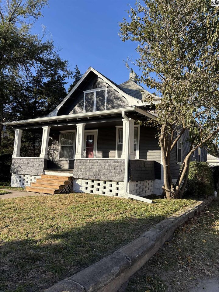 Property Photo: 1005 N Adams KS 67501-4421