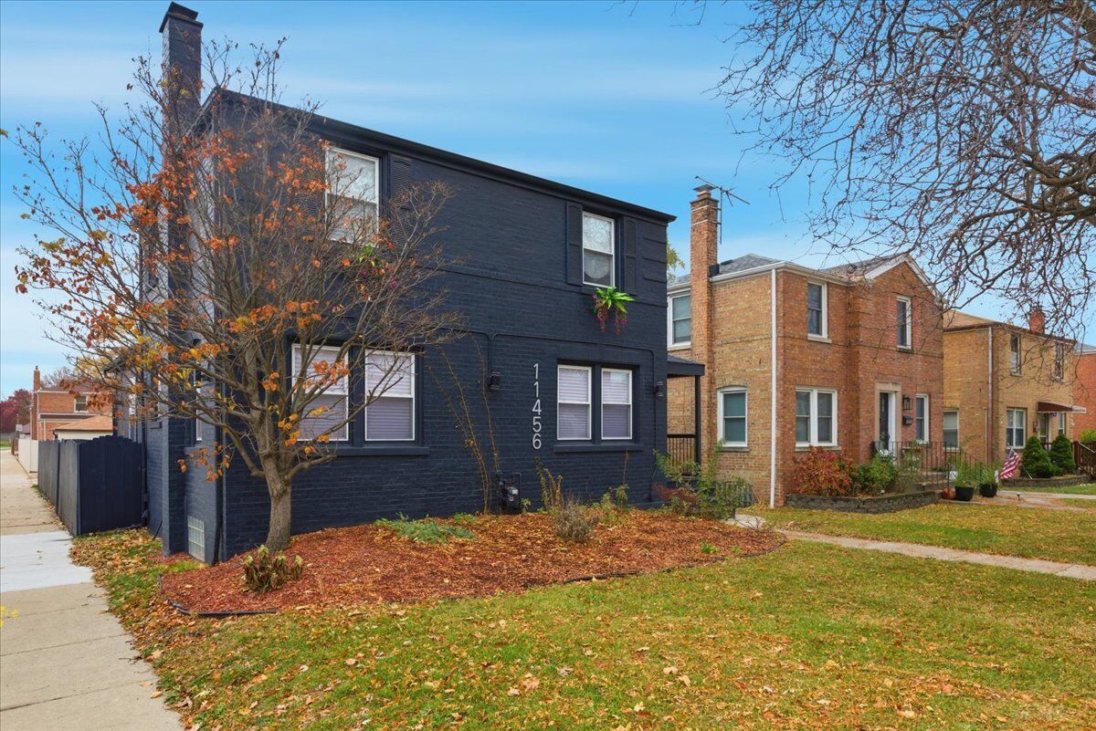 Property Photo:  11456 S Talman Avenue  IL 60655 