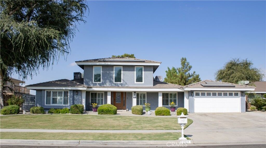 Property Photo:  7207 Briar Ridge Court  CA 93308 