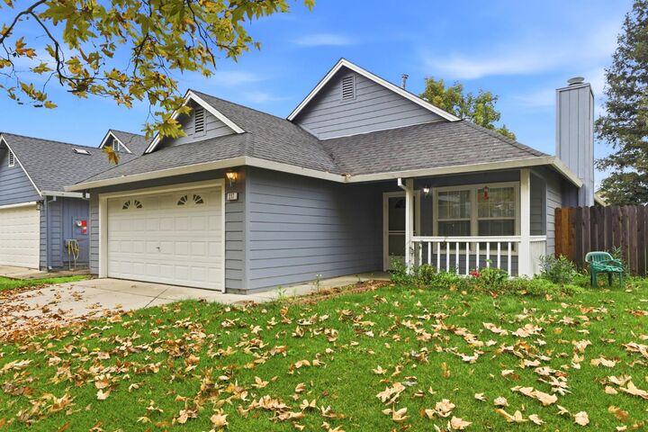 Property Photo:  217 White Oak Lane  CA 95694 