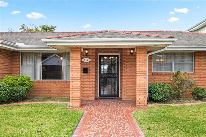 Property Photo:  511 9th Street  LA 70053 
