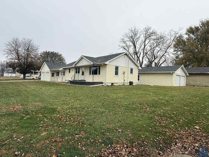 Property Photo: 501 Ash Street IA 51027