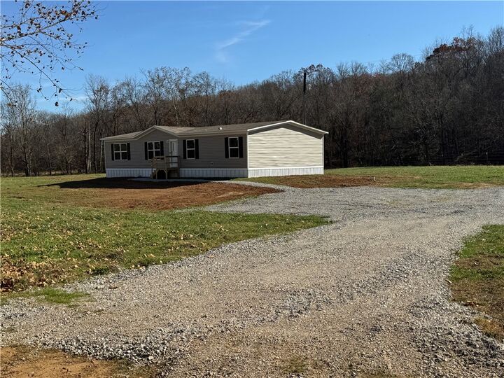 6444 Madison  Huntsville AR 72740 photo