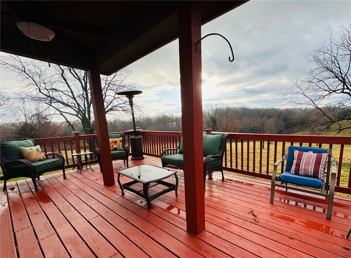 Property Photo:  104 County Road 8491  AR 72638 