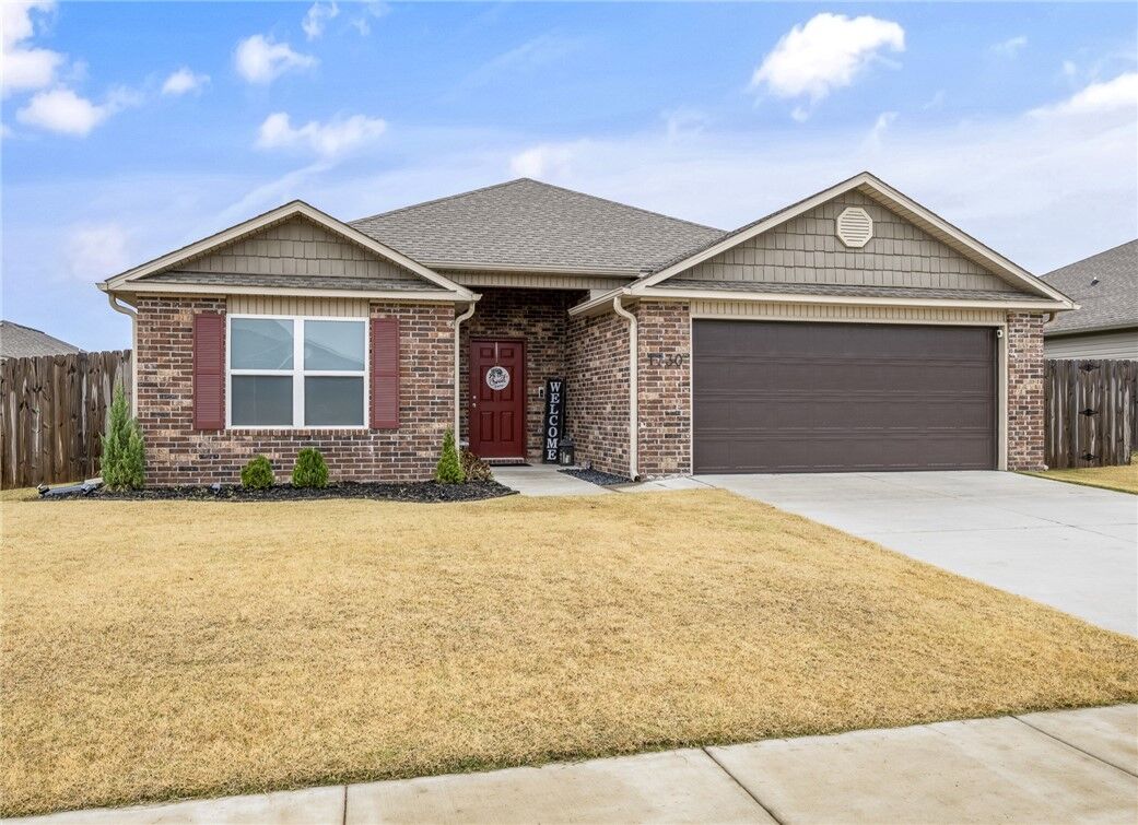 Property Photo:  1730 Greenbank Drive  AR 72719 