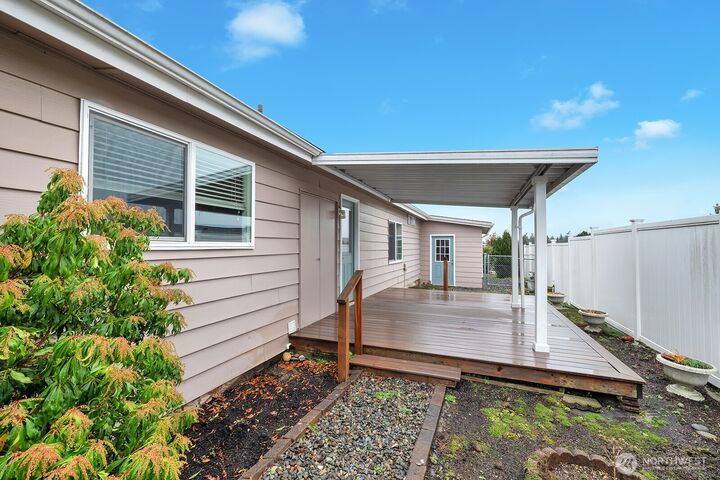 Property Photo:  2500  Alder Street 16  WA 98354 