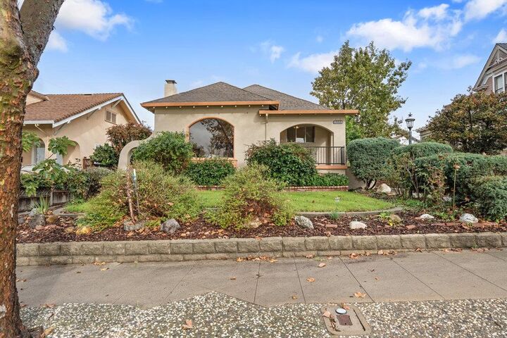 Property Photo: 588 6th Street CA 95023