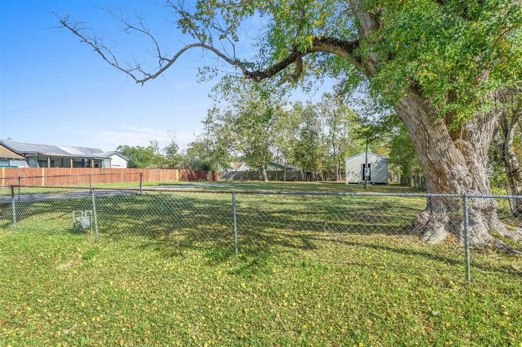 Property Photo:  1111 N Huntington Street N  LA 70663 