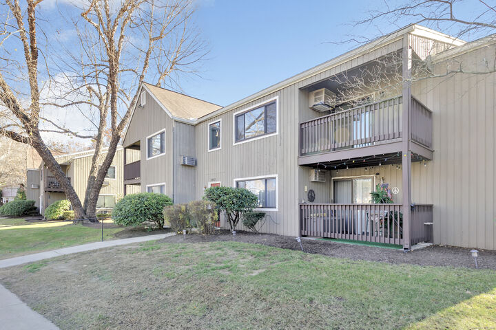 Property Photo: 3012 Madison Avenue F CT 06606