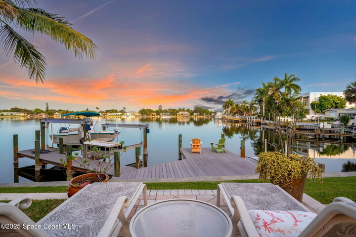 Property Photo:  337 S Point Court  FL 32937 