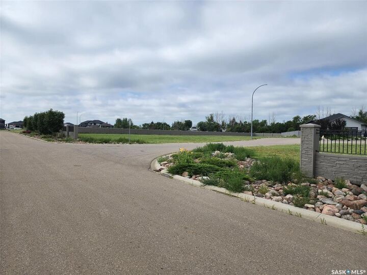 162 Delaet Drive — photo 1