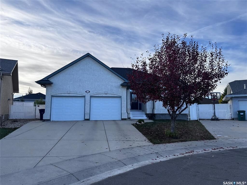 Property Photo: 611 Le May Court SK S7S 1L2