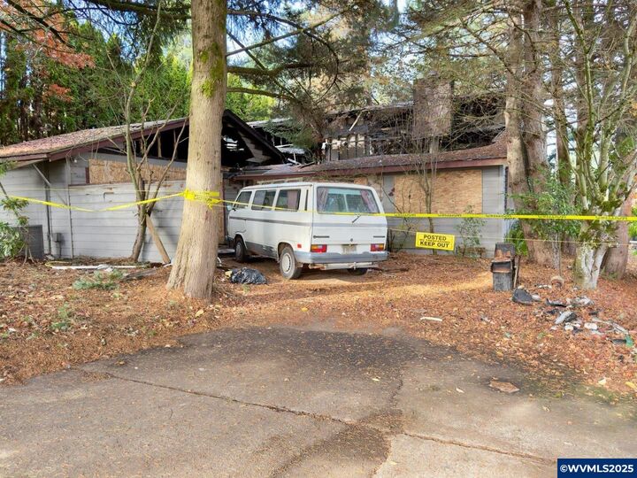 4455 Matthews Lp S  Salem OR 97302 photo